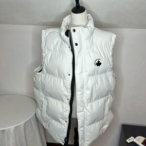 J. Whistler / Joe Whistler White puffer with black logo buttons size 3X